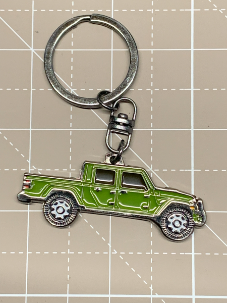 Imagen 3D de Santi's Caps en ambos lados, llavero de metal esmaltado apto para Jeep Gladiator JT