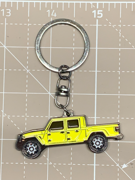 Imagen 3D de Santi's Caps en ambos lados, llavero de metal esmaltado apto para Jeep Gladiator JT