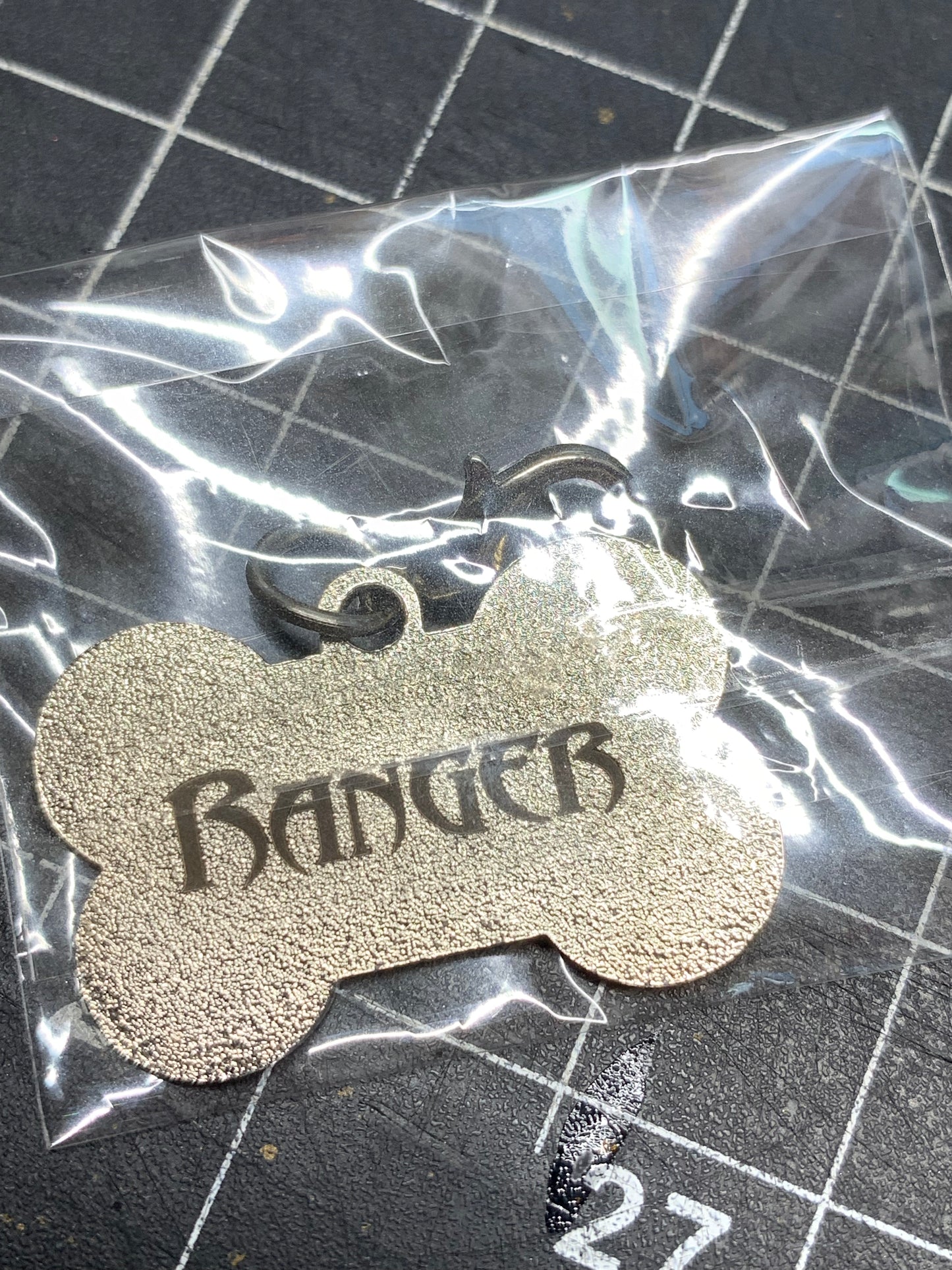 Dog tag with a truck, because your dog deserve a truck too! (fit for Jeep Wrangler and Gladiator)